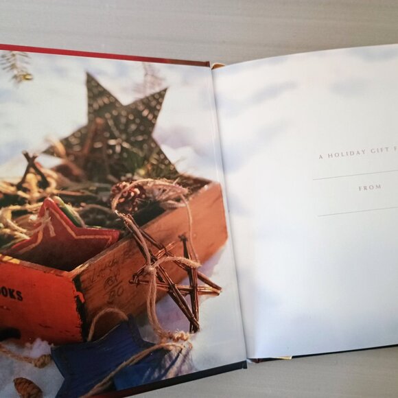 🎄🎁🎅 BN HALLMARK GIFT BOOK CALLED "CHRISTMAS IS....." - Picture 3 of 7